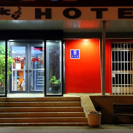 Ahc Hoteles Caces المظهر الخارجي الصورة