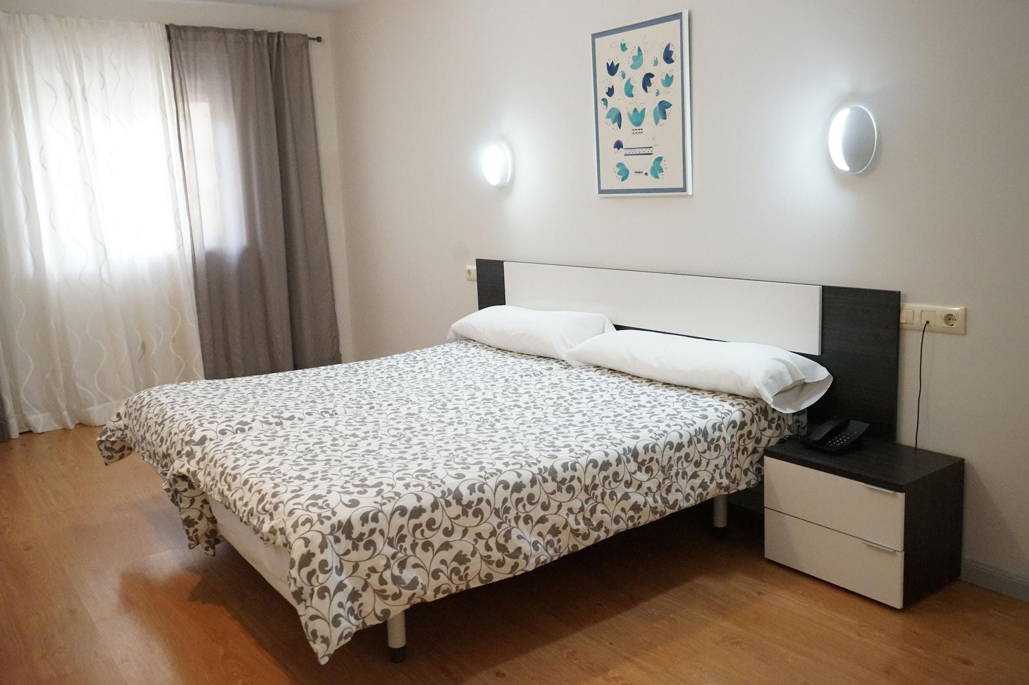 Ahc Hoteles Caces المظهر الخارجي الصورة