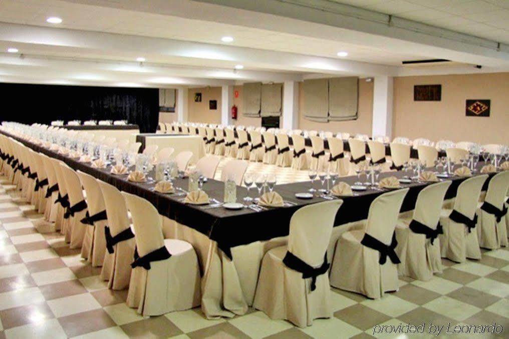 Ahc Hoteles Caces المظهر الخارجي الصورة
